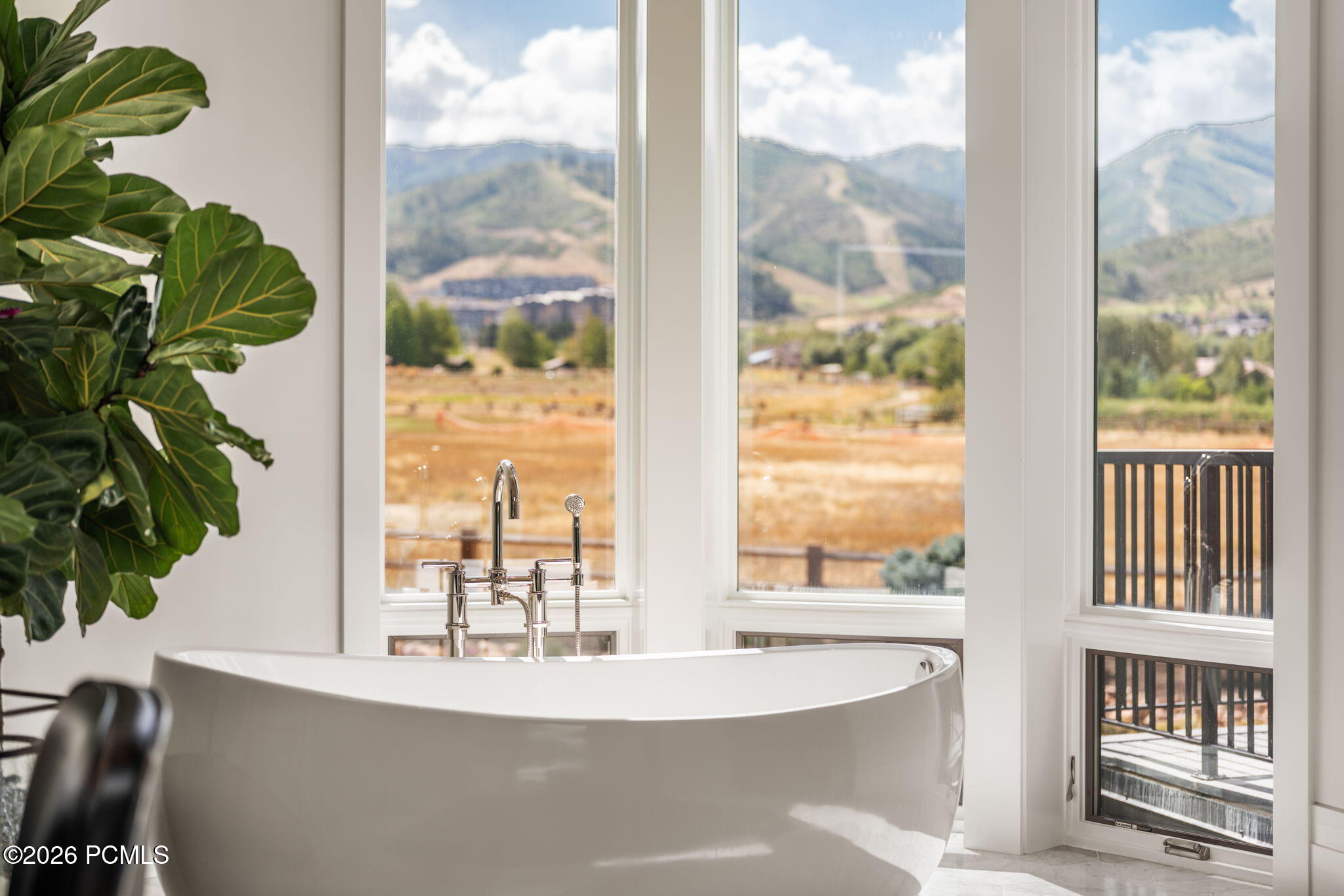 4209 N Two Creeks Lane