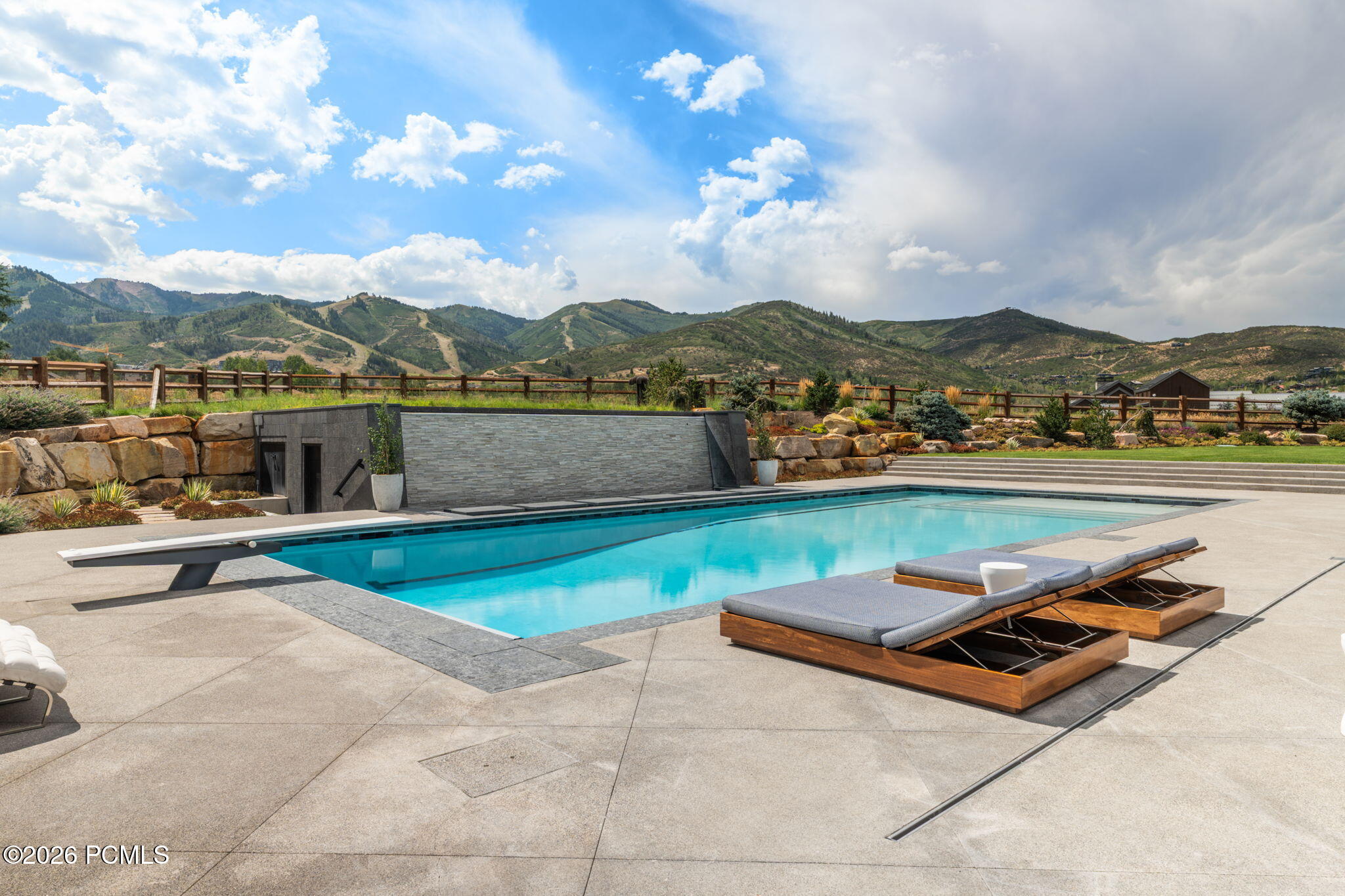 4209 N Two Creeks Lane
