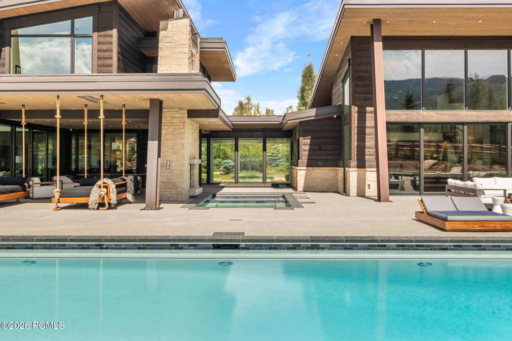 4209 N Two Creeks Lane