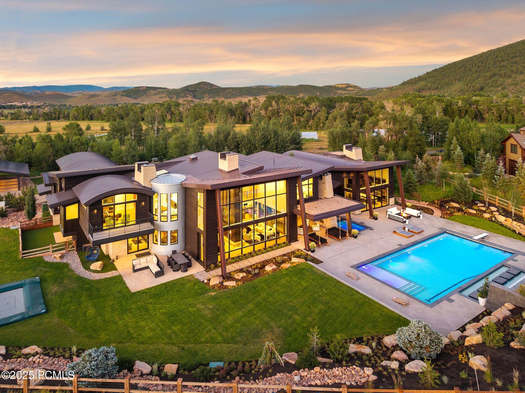 4209 N Two Creeks Lane