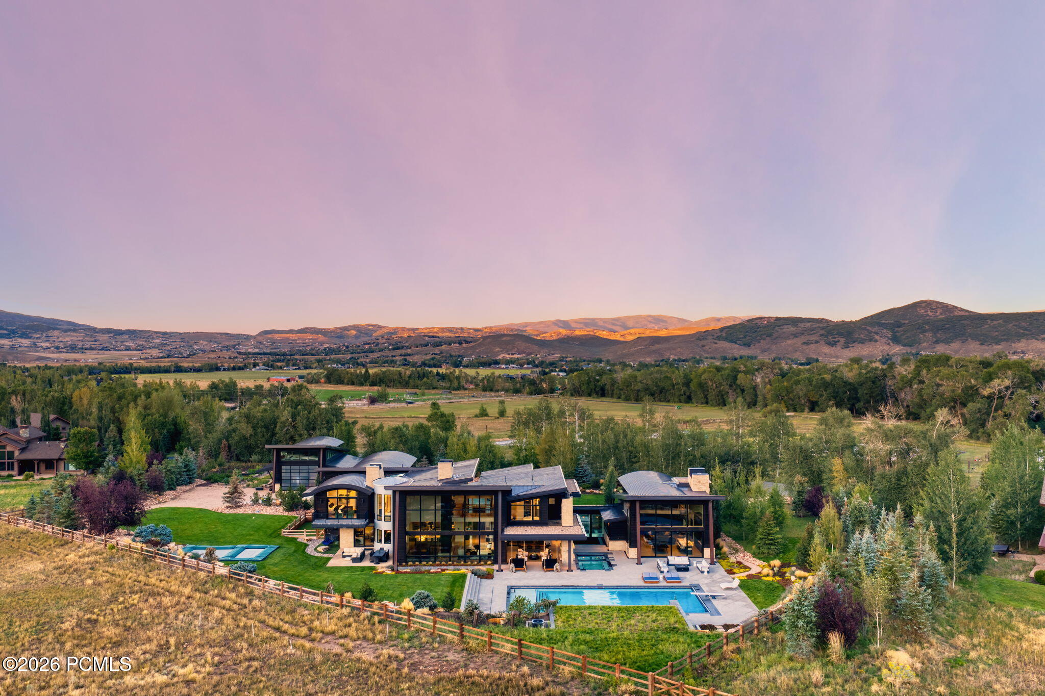 4209 N Two Creeks Lane