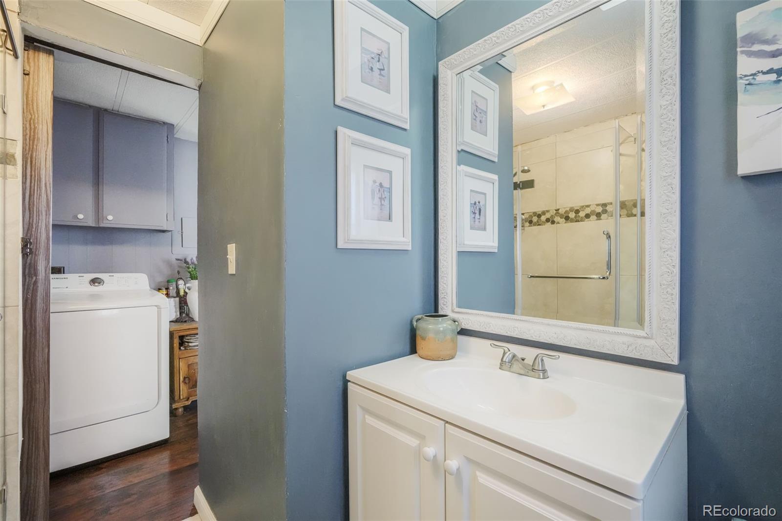 1500 W Thornton Parkway