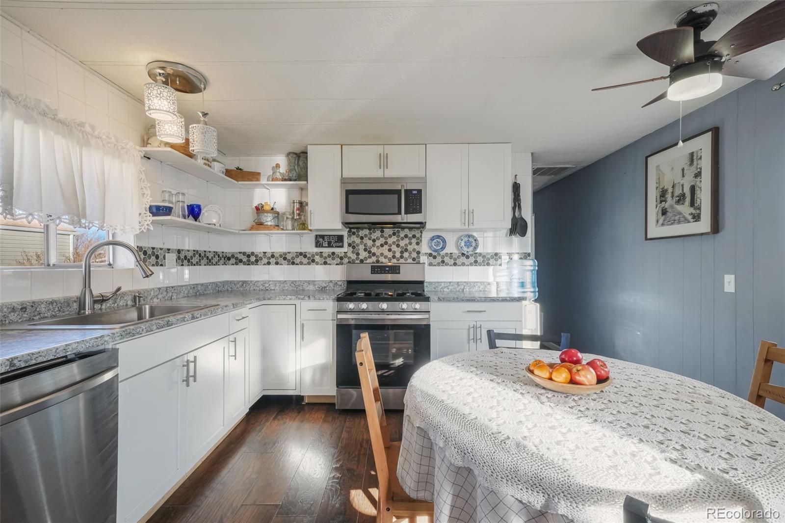 1500 W Thornton Parkway