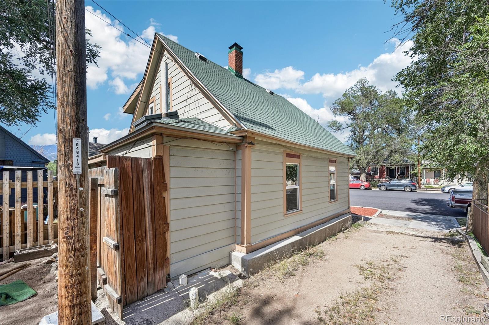 7 E Fountain Boulevard