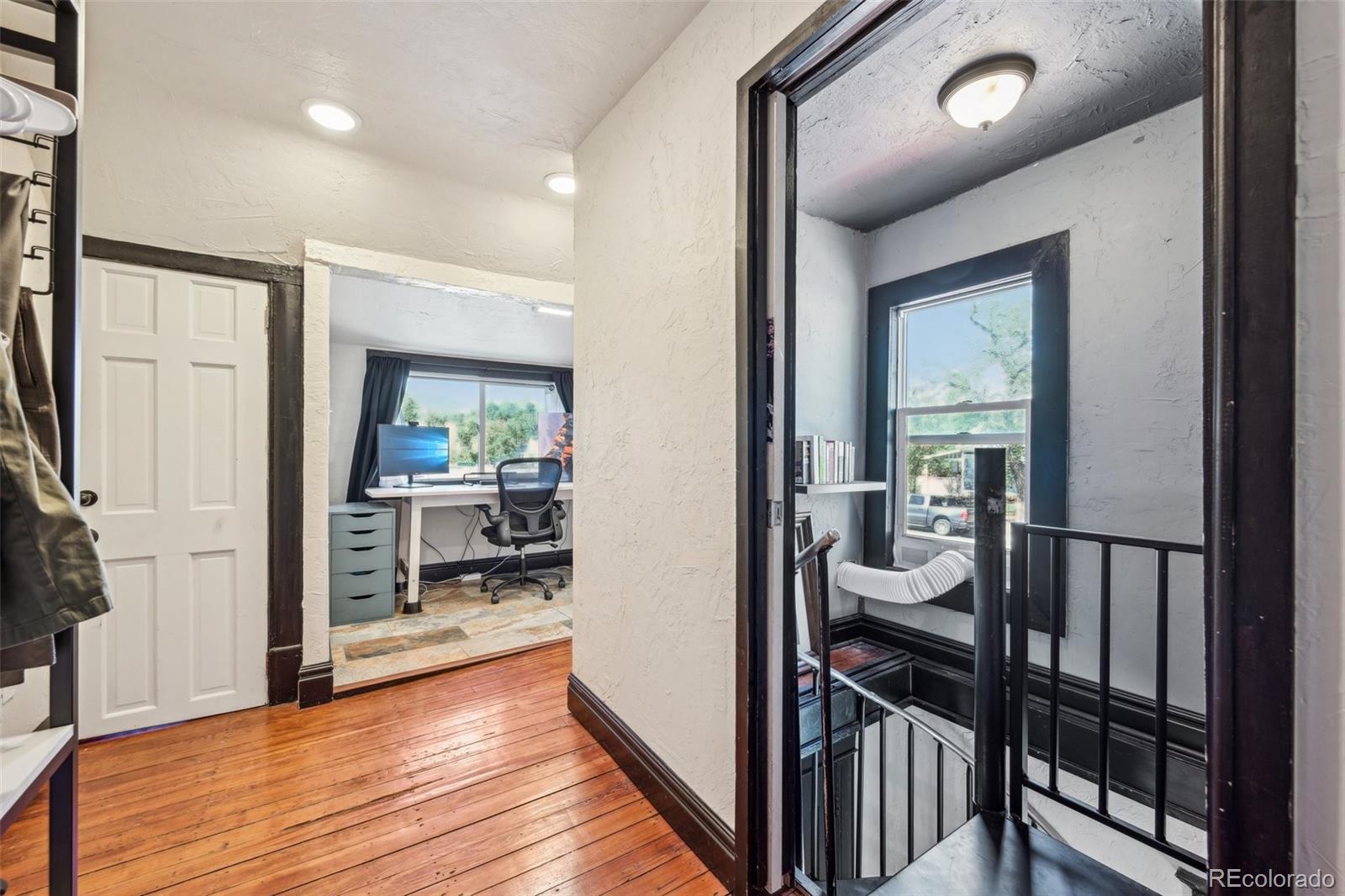 7 E Fountain Boulevard