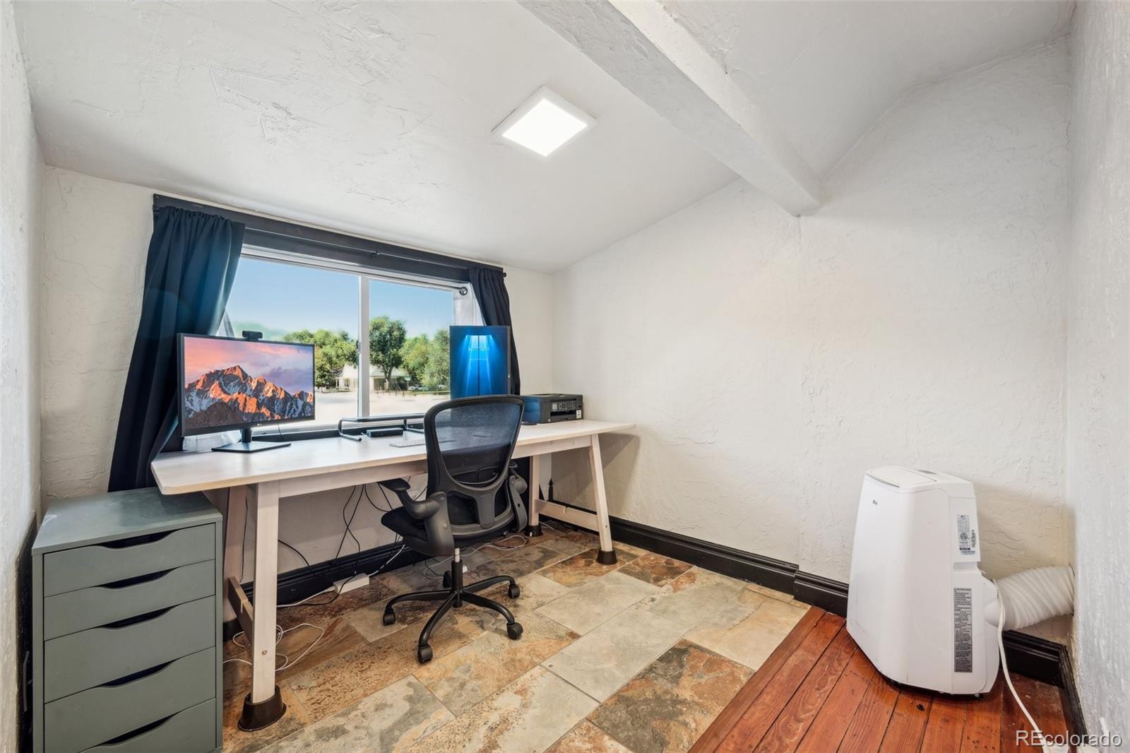 7 E Fountain Boulevard