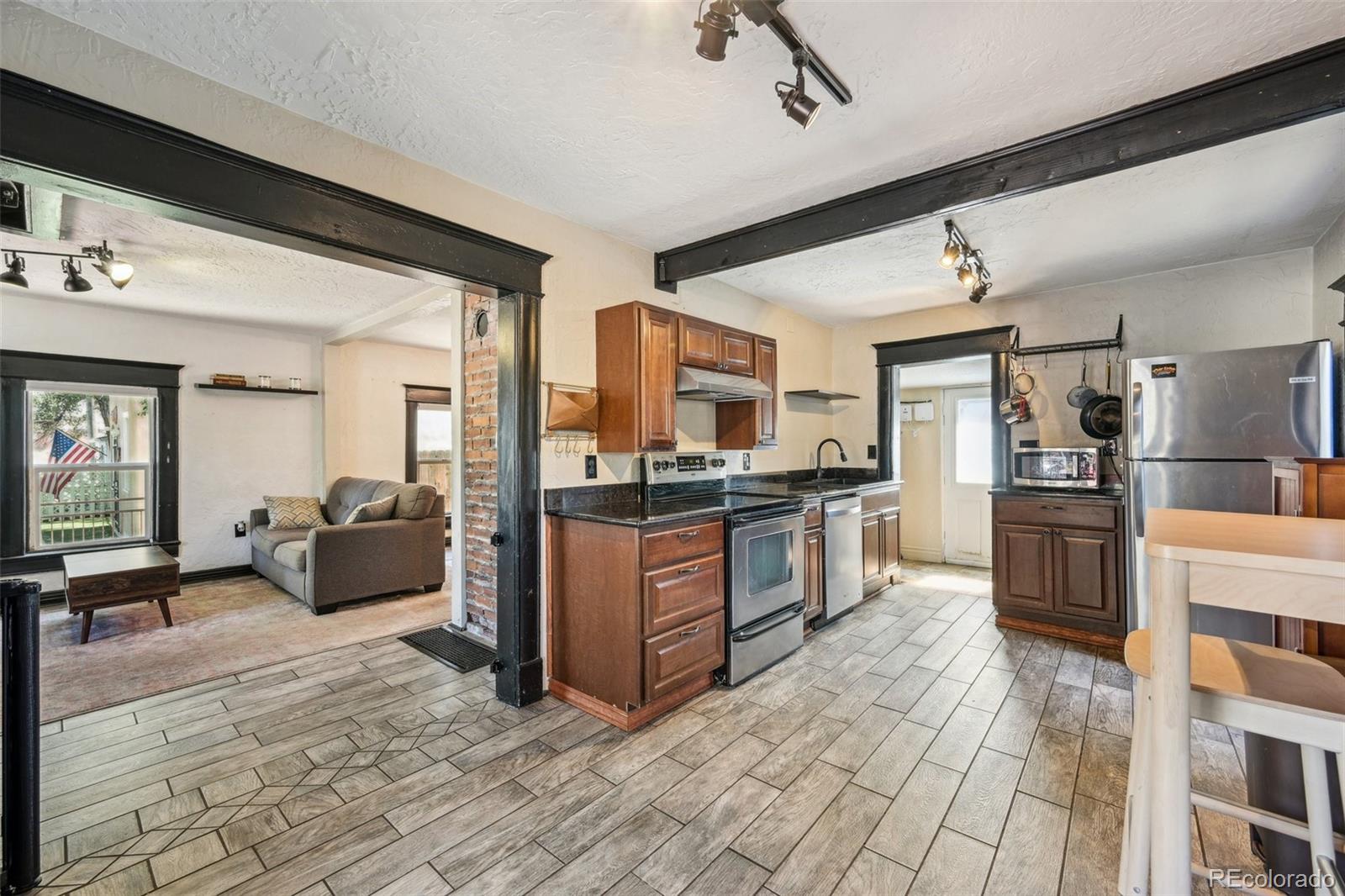 7 E Fountain Boulevard
