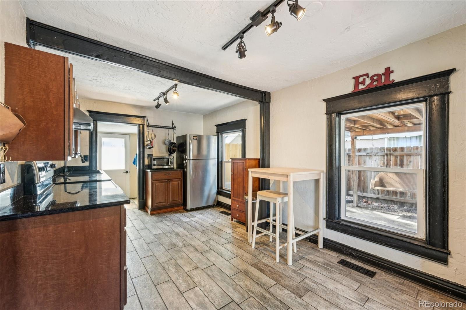 7 E Fountain Boulevard