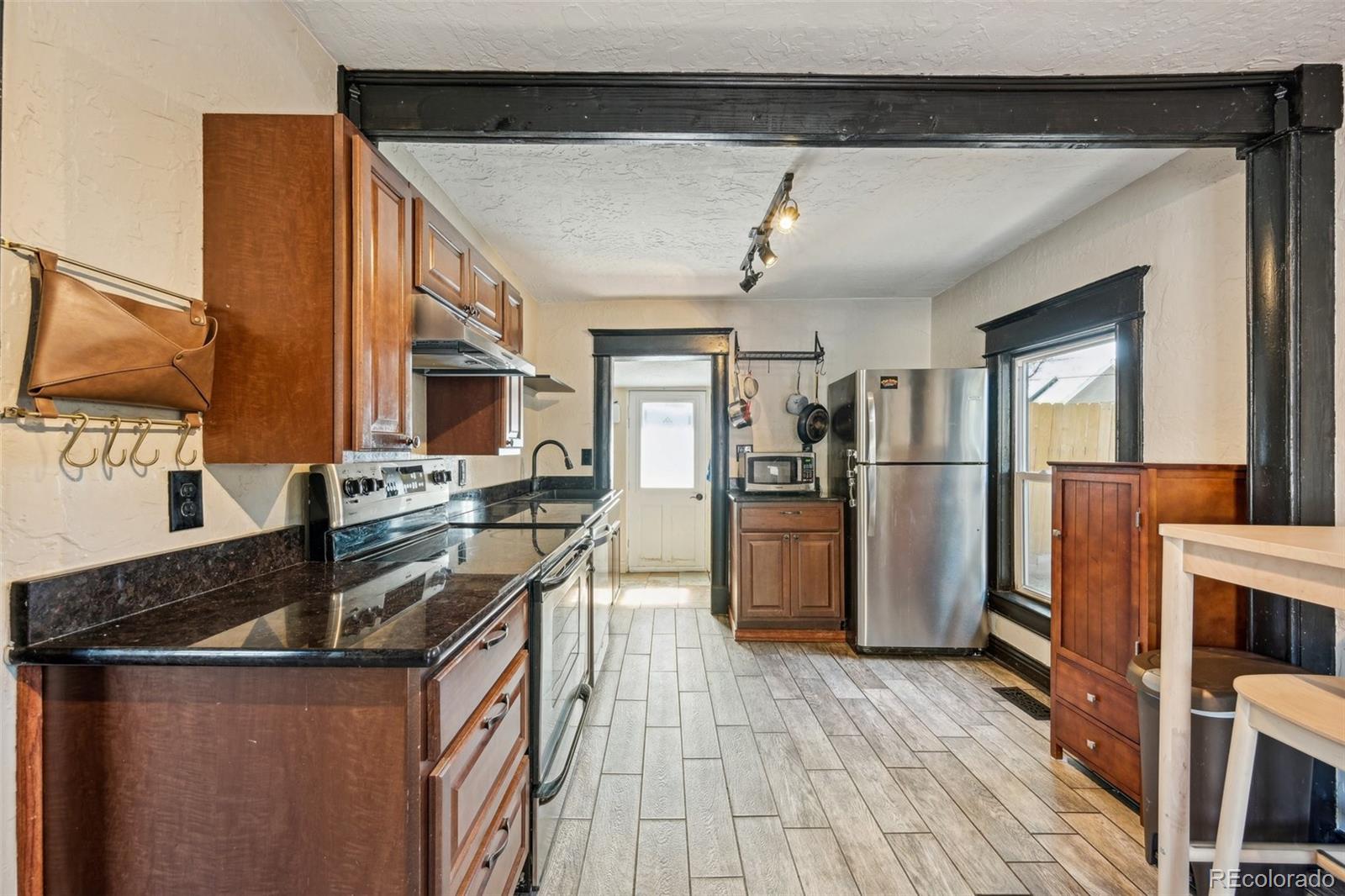 7 E Fountain Boulevard