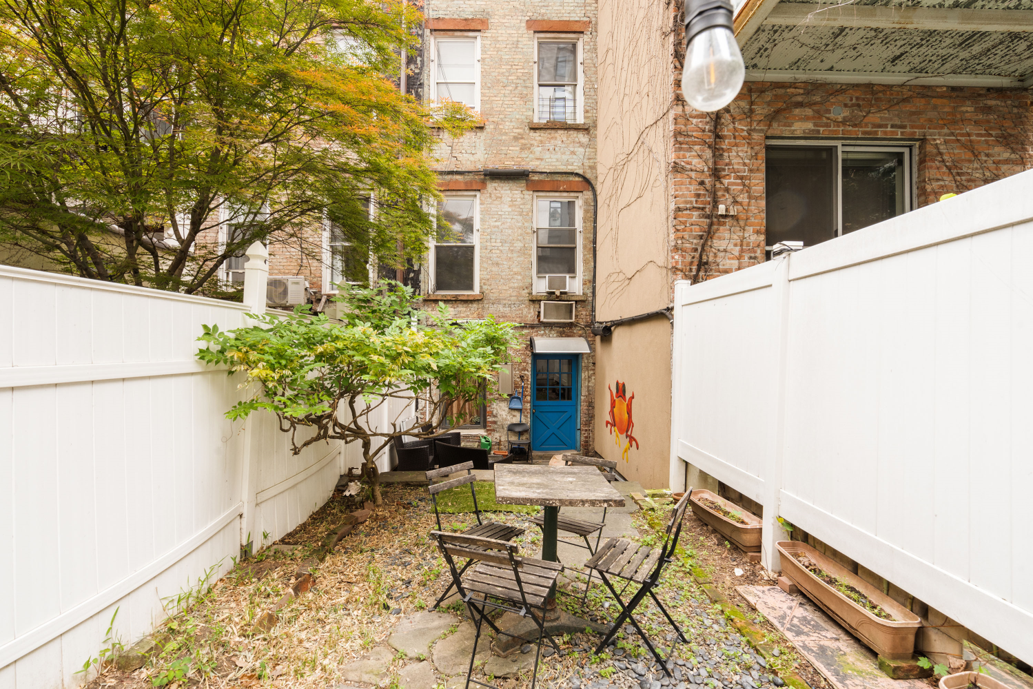 206 E 35TH Street TH