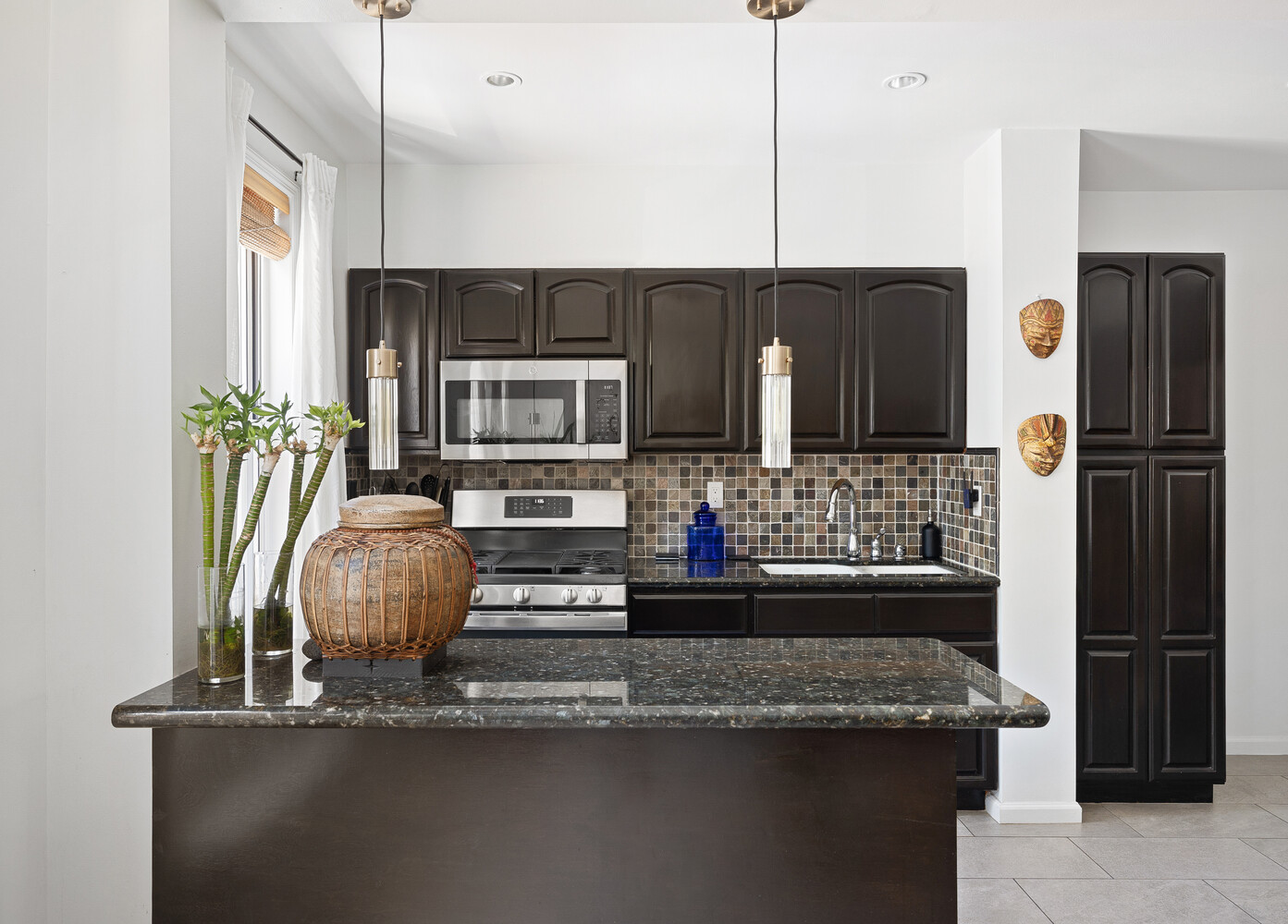 138 WAKEMAN Place