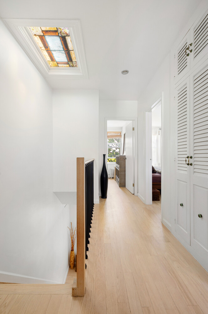 138 WAKEMAN Place