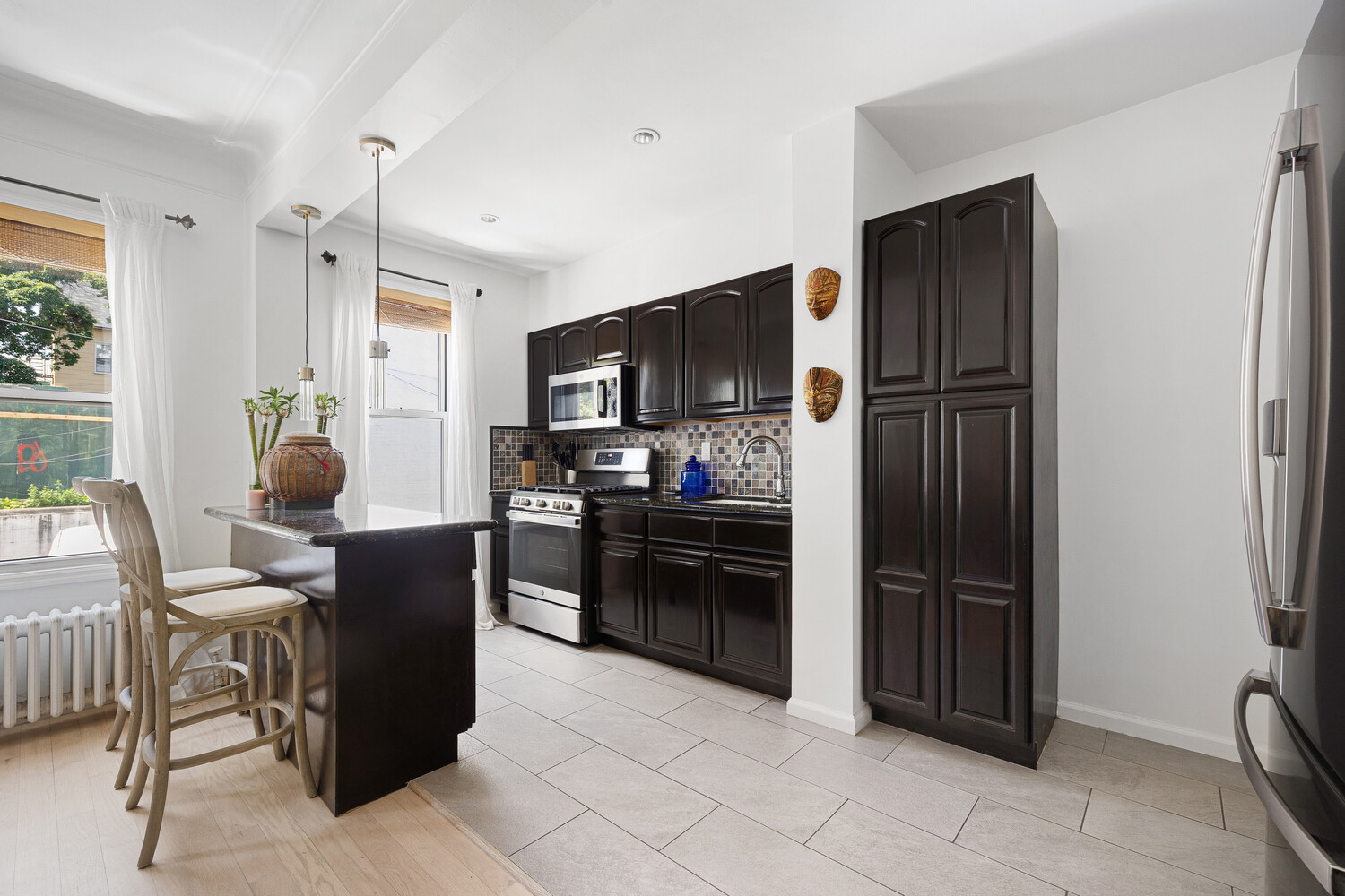 138 WAKEMAN Place