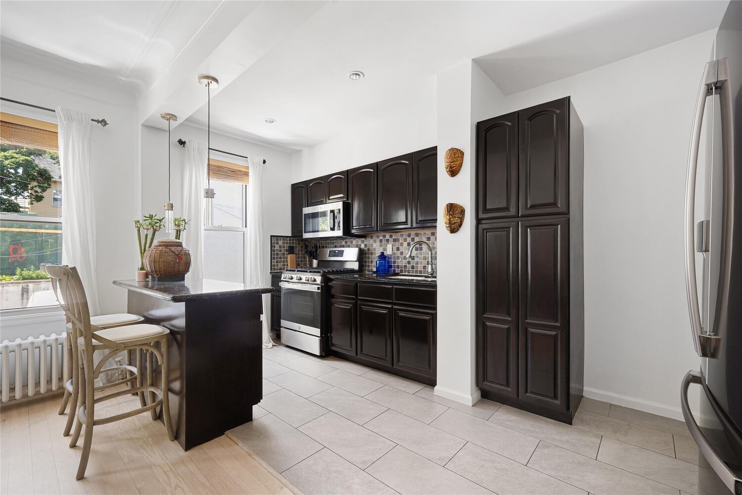 138 WAKEMAN Place