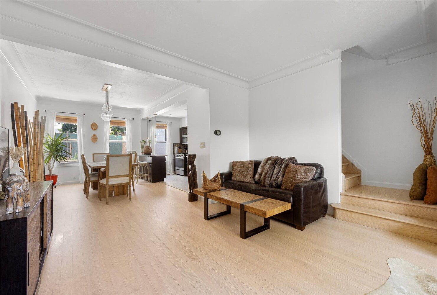 138 WAKEMAN Place