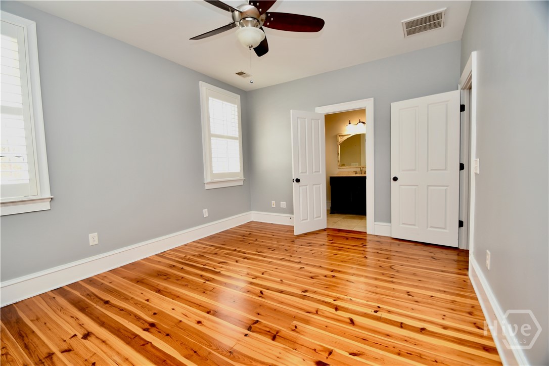 6 Oak Grove Road