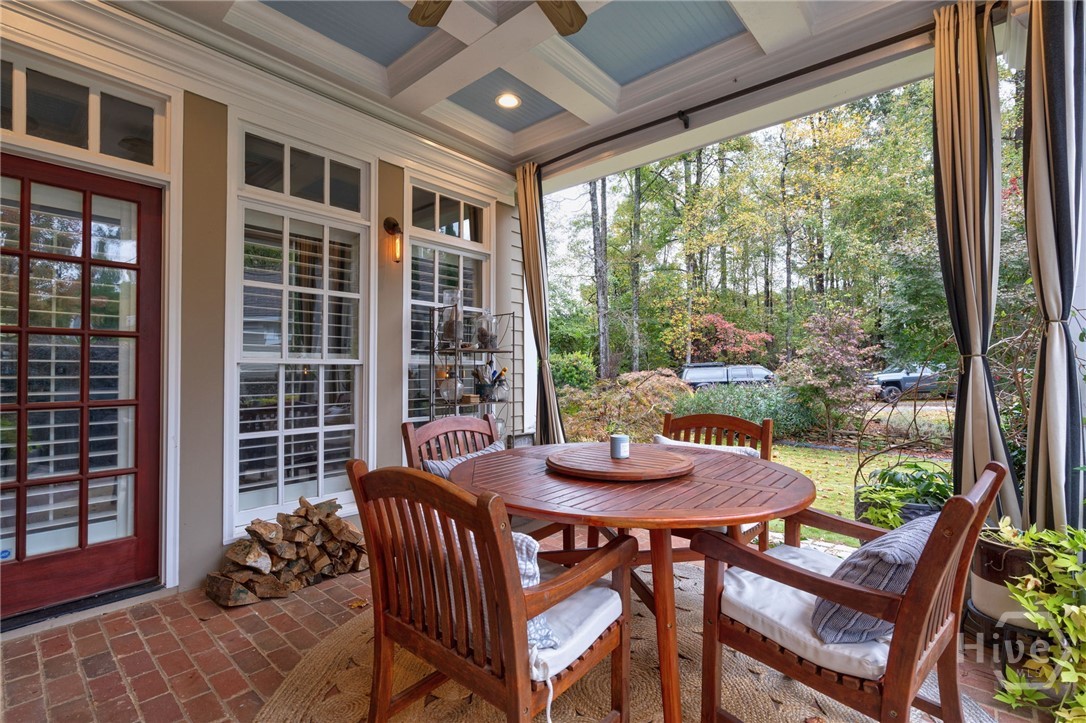 6 Oak Grove Road