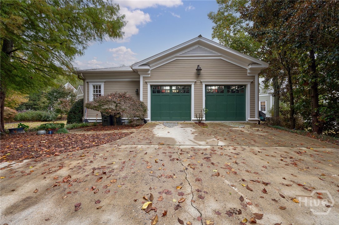 6 Oak Grove Road