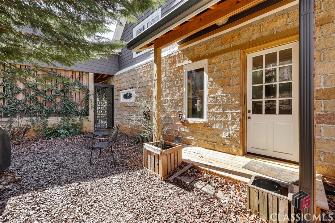 555 Somerset Drive