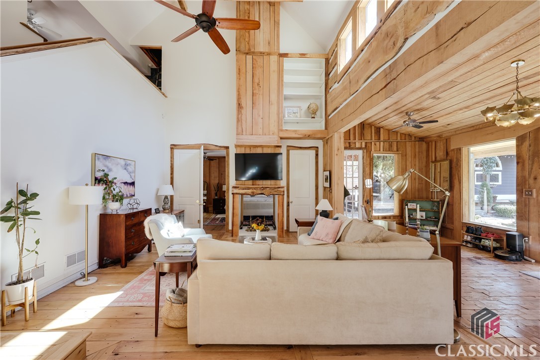 555 Somerset Drive