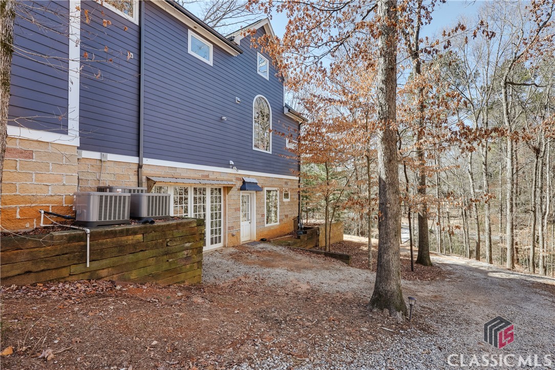 555 Somerset Drive