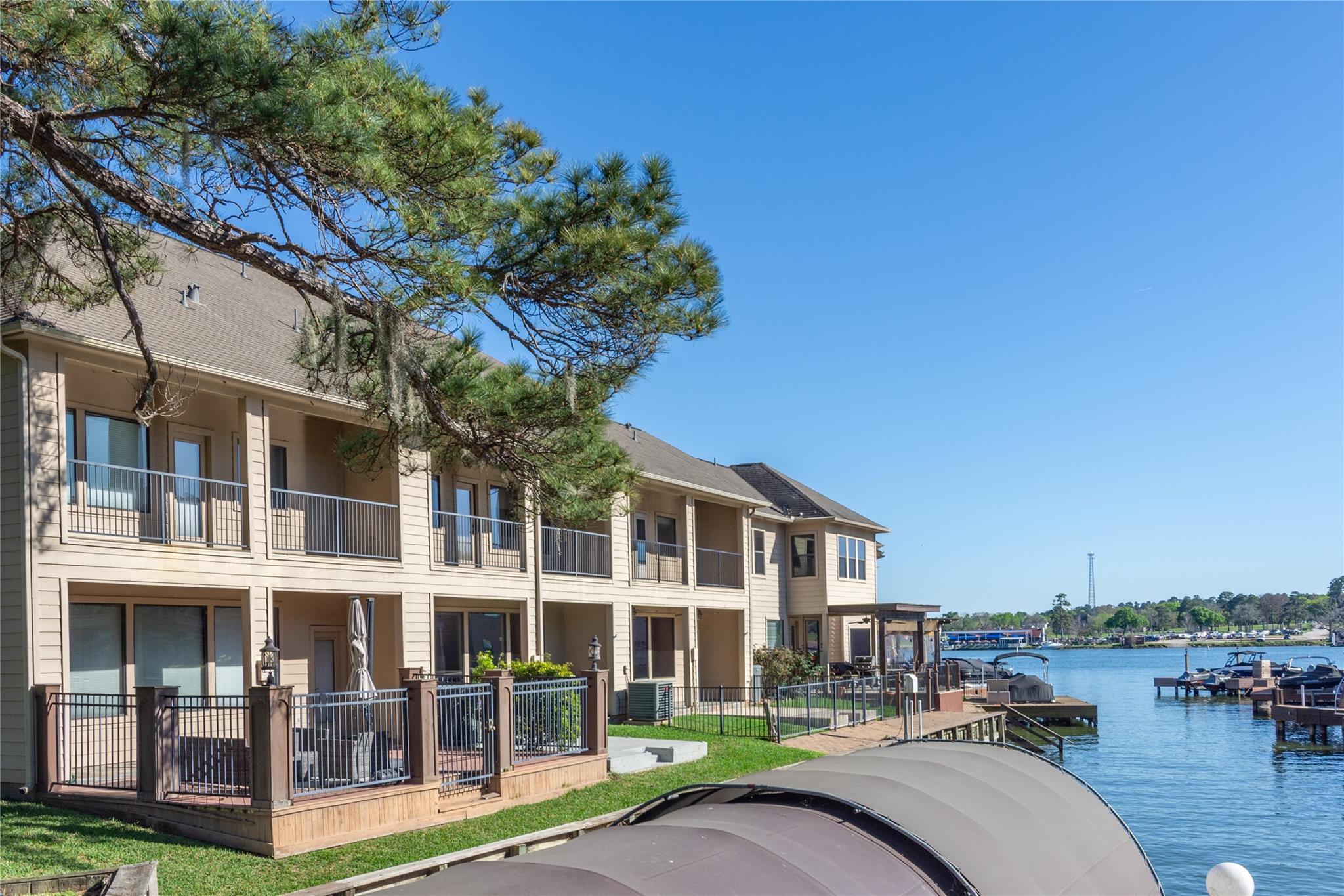 347 Old Aqua Landing E