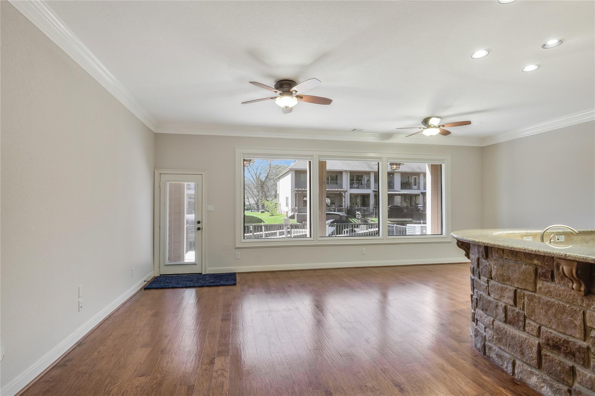347 Old Aqua Landing E