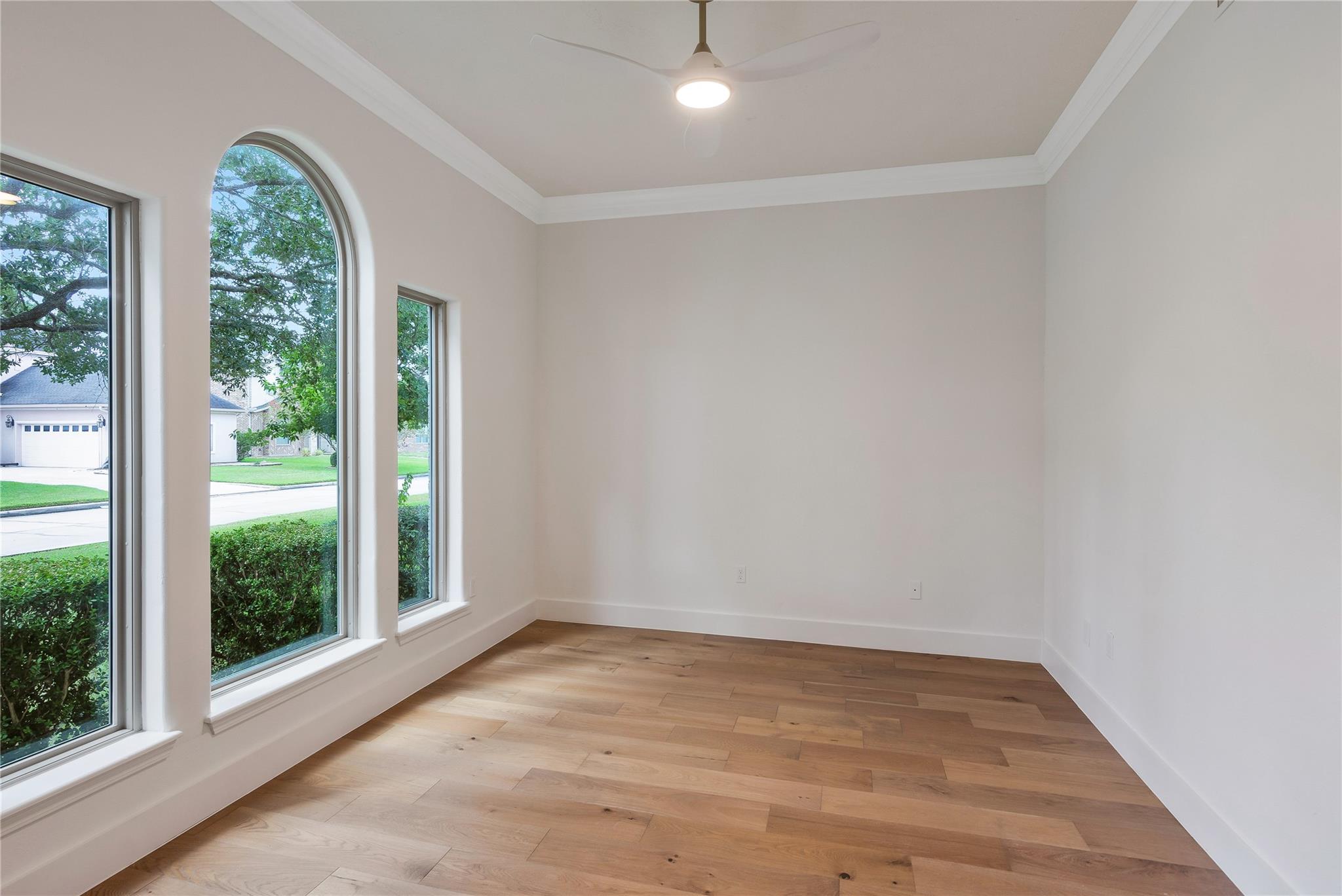 686 Edgewood Drive