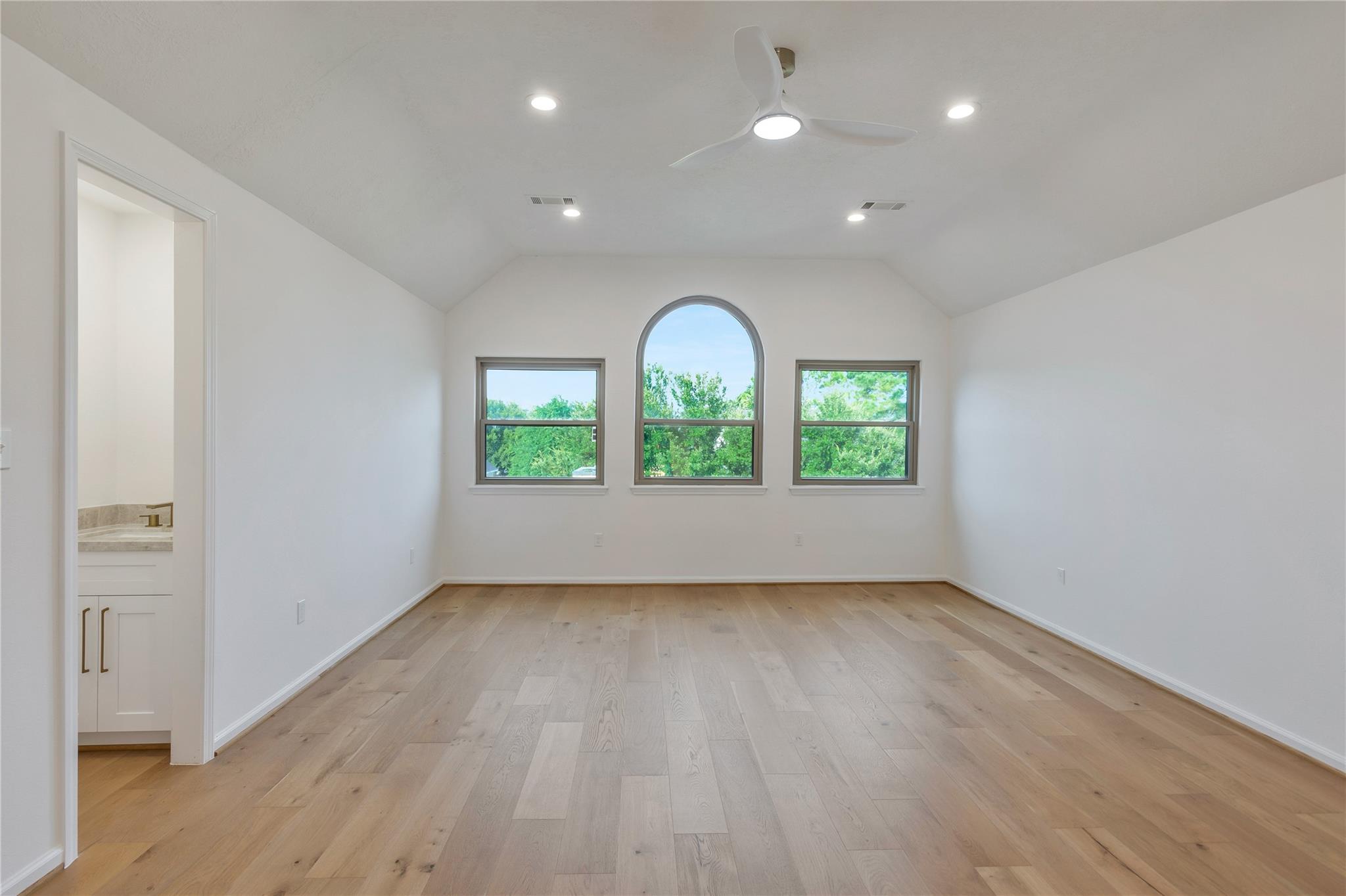 686 Edgewood Drive