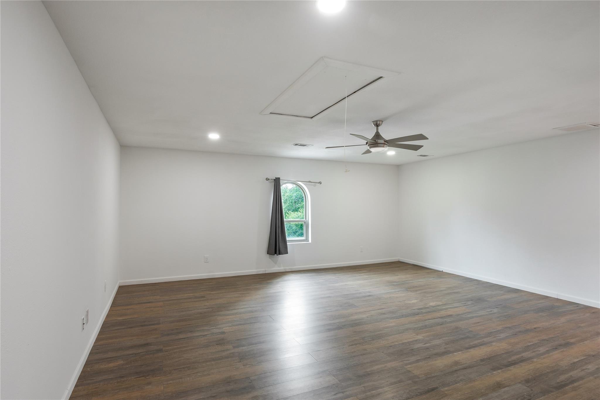 686 Edgewood Drive