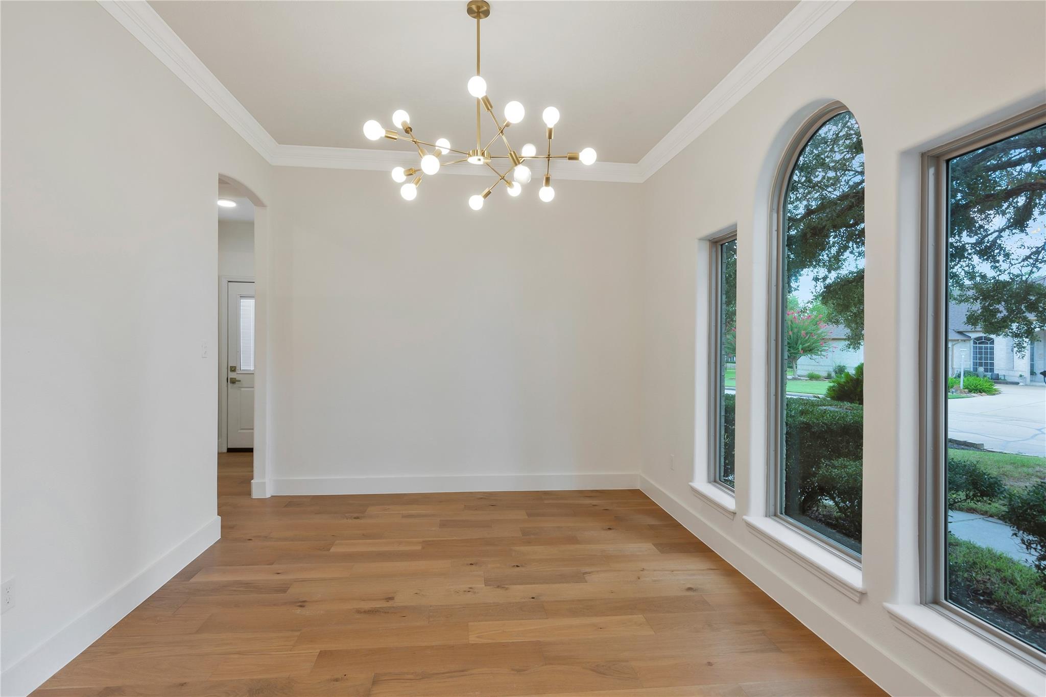 686 Edgewood Drive