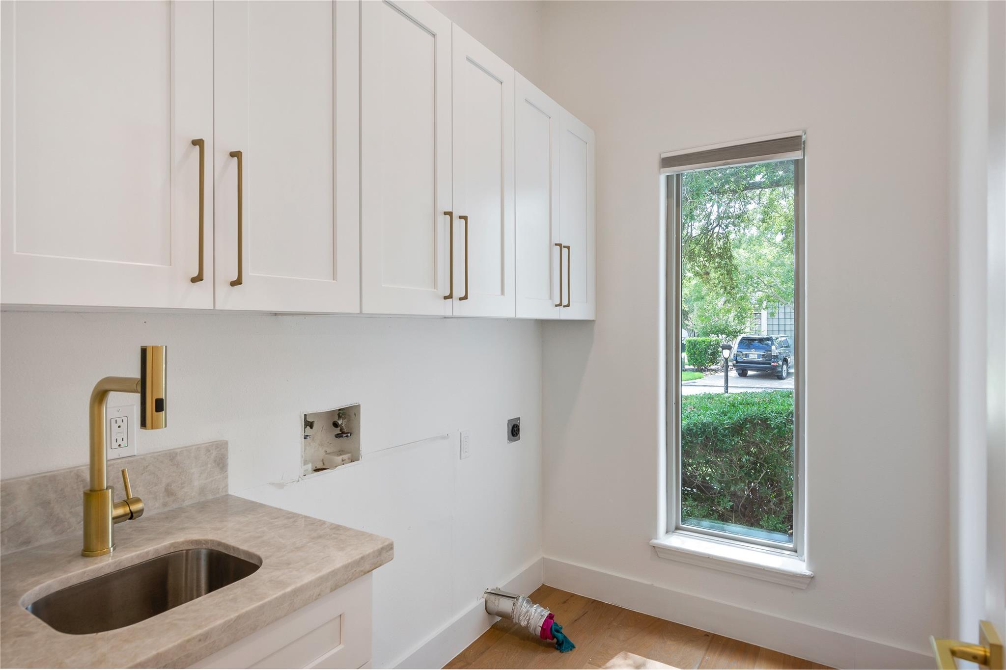 686 Edgewood Drive