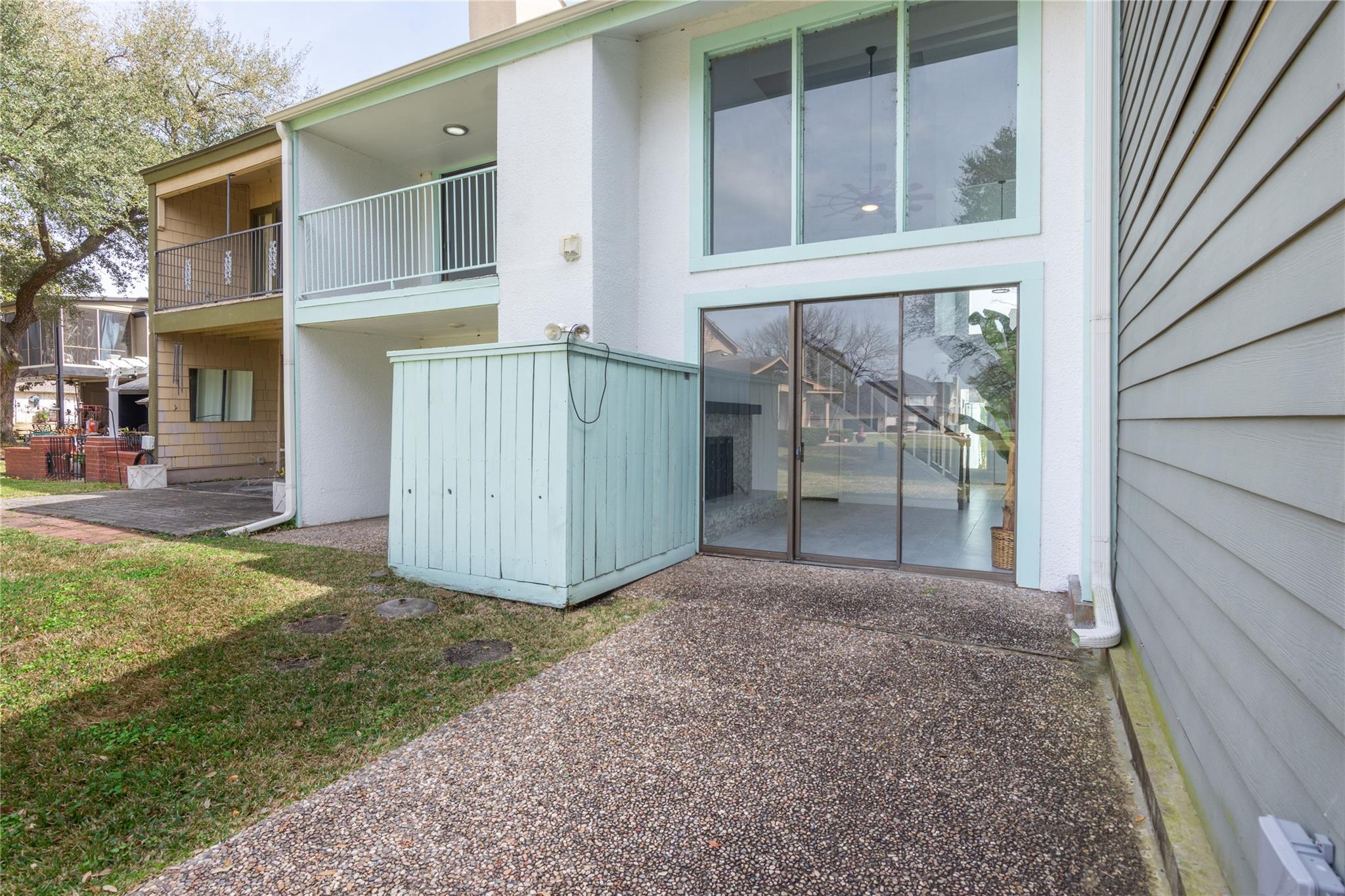 1926 Clipper Court