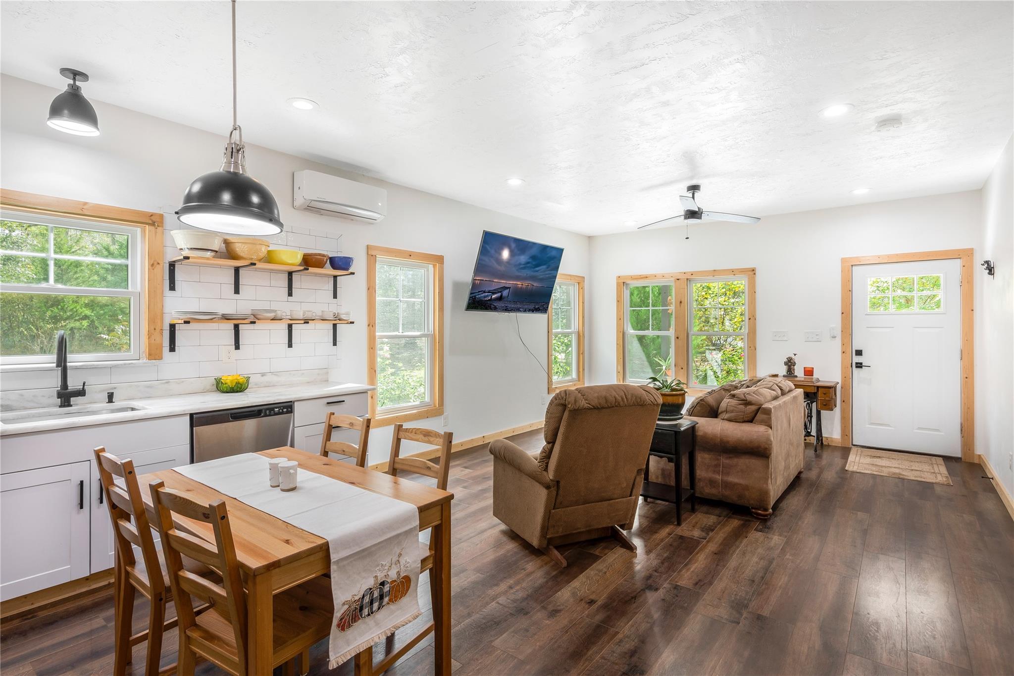 1080 Hill Road