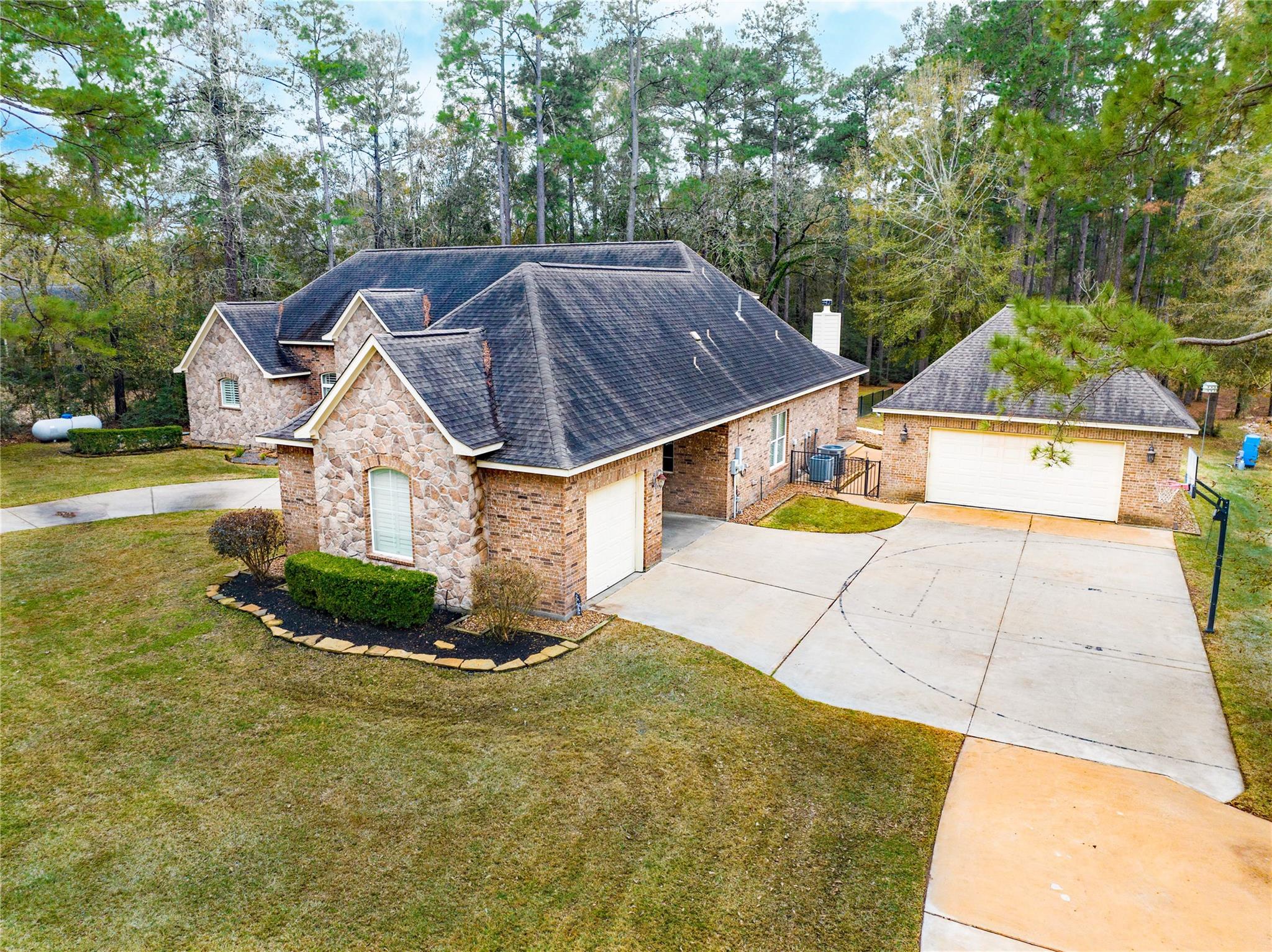 33601 Walnut Grove Drive