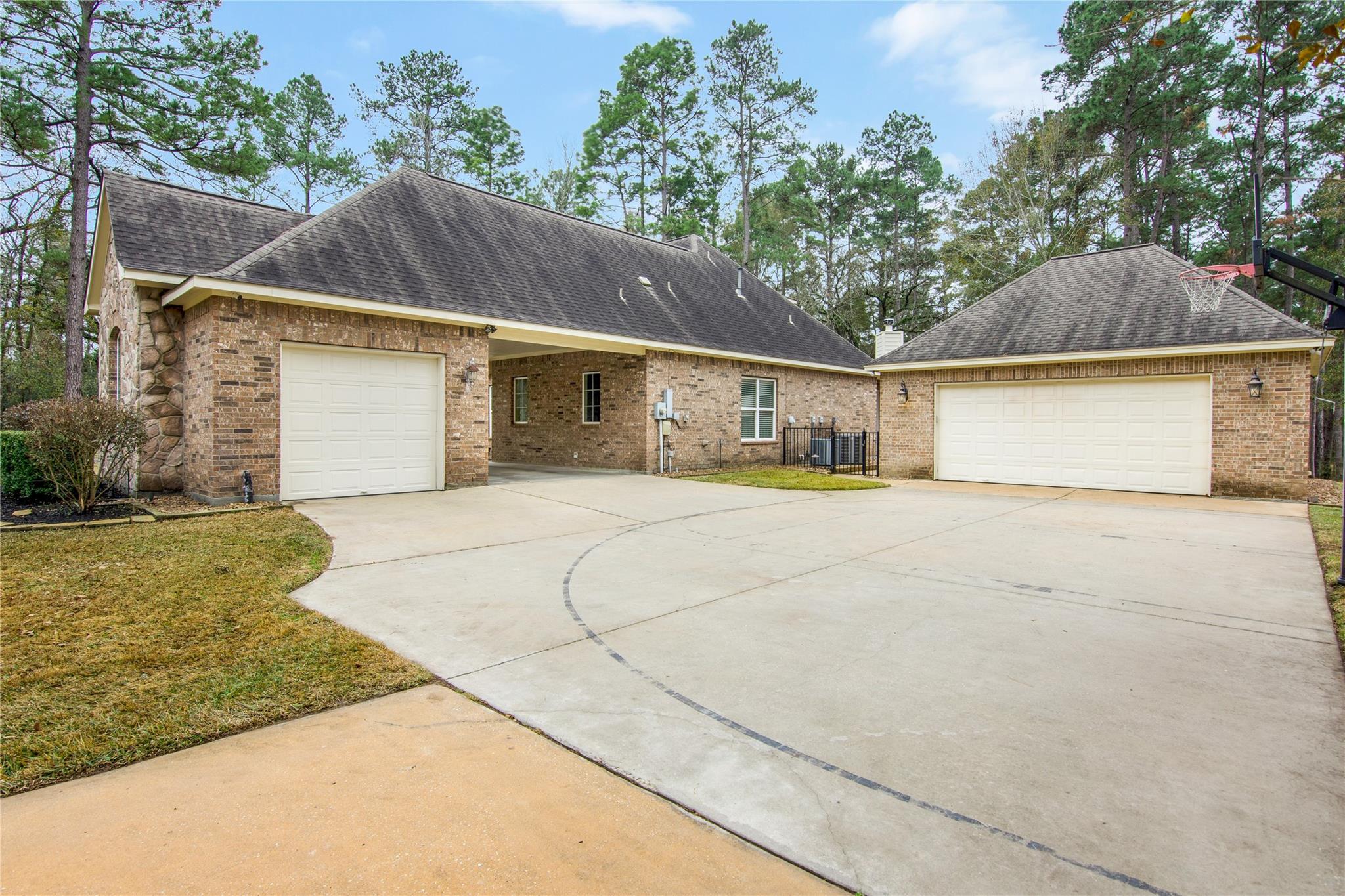 33601 Walnut Grove Drive