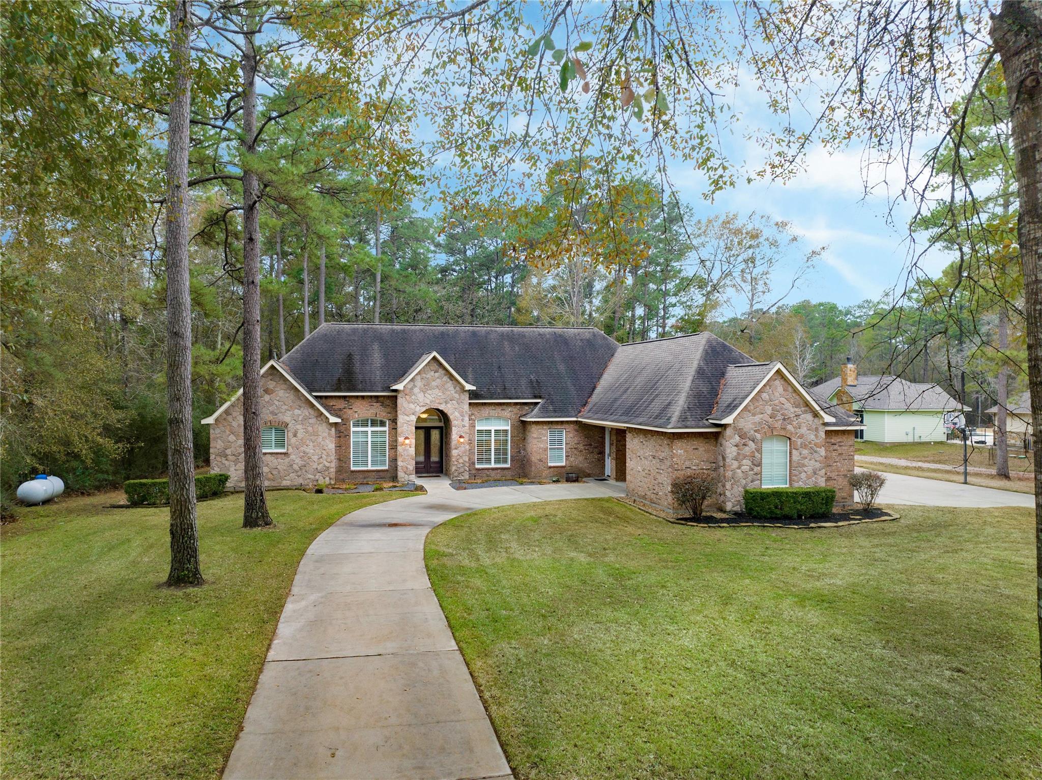 33601 Walnut Grove Drive
