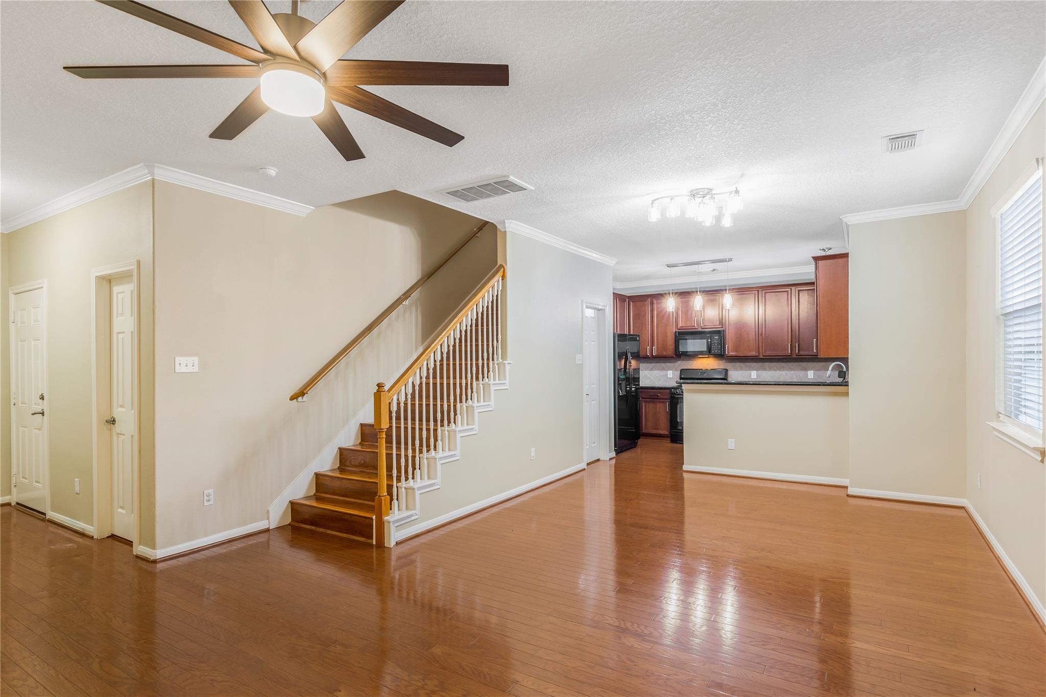 1430 W 24th Street