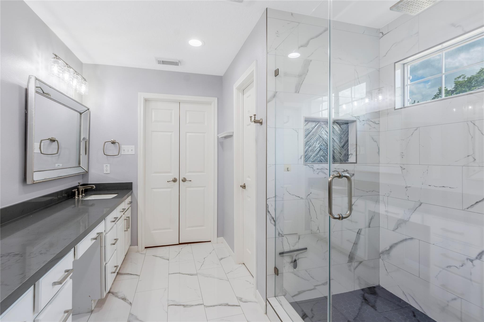 1430 W 24th Street