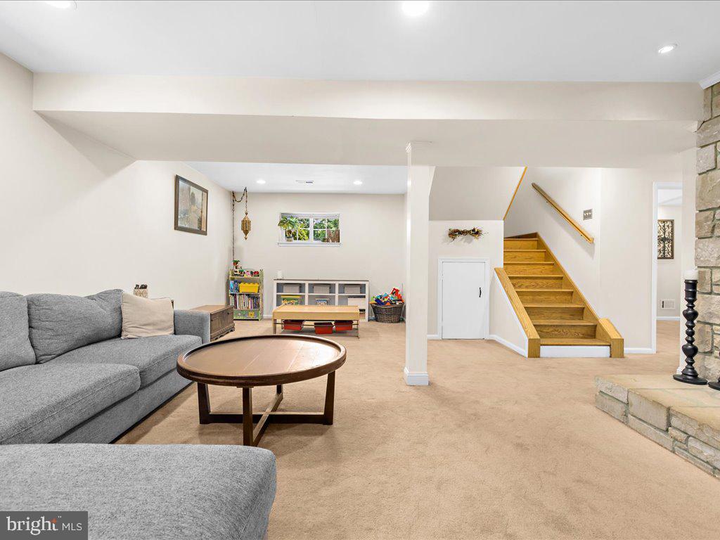 1823 Cedar Dr