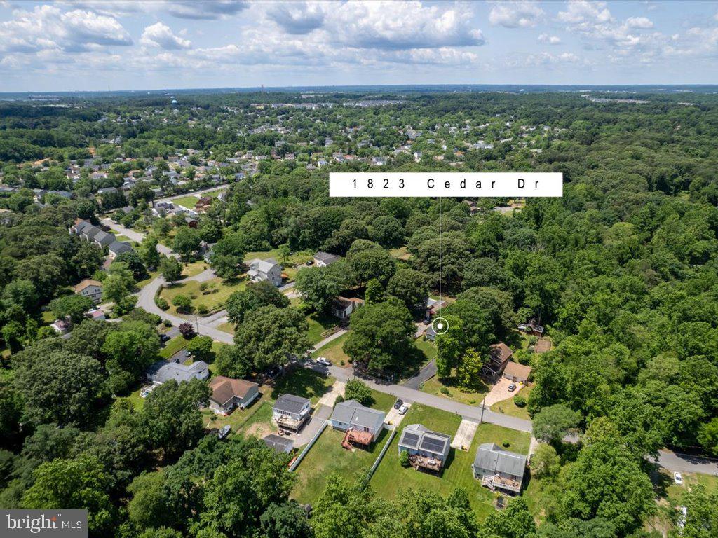 1823 Cedar Dr