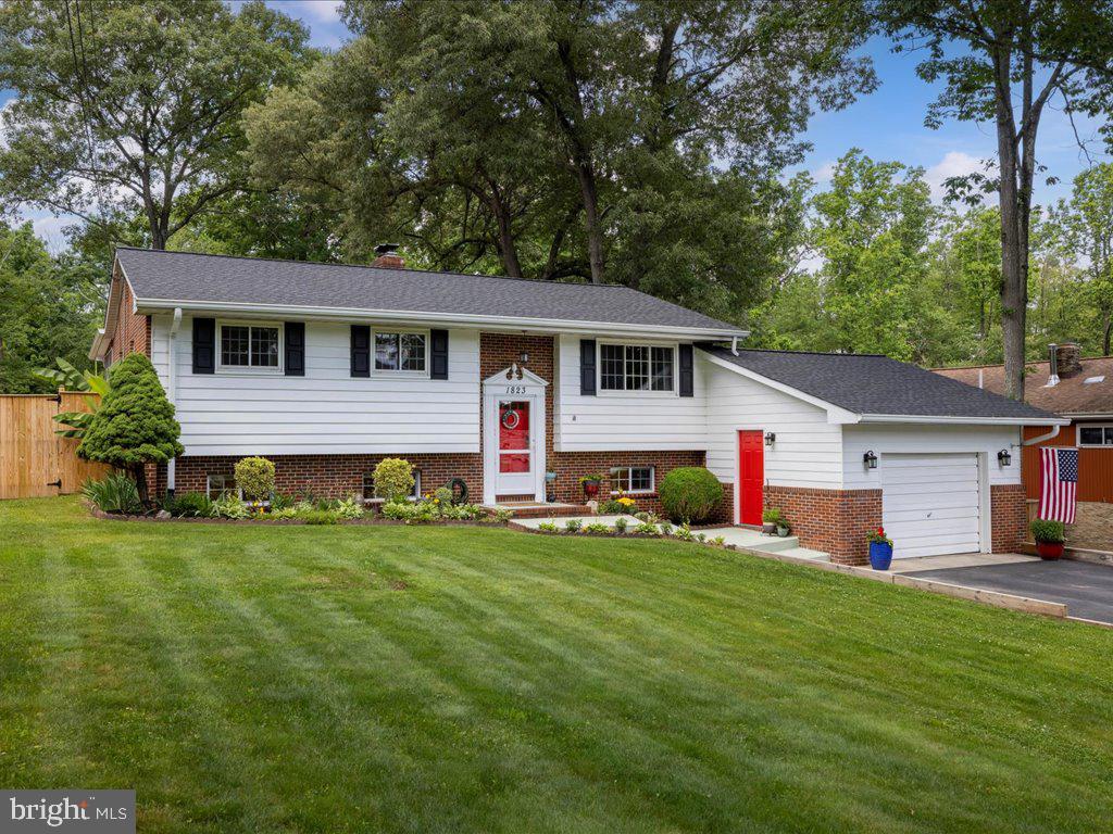 1823 Cedar Dr