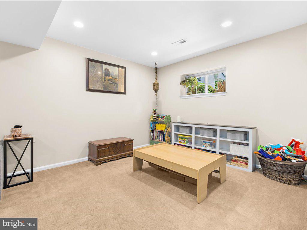 1823 Cedar Dr