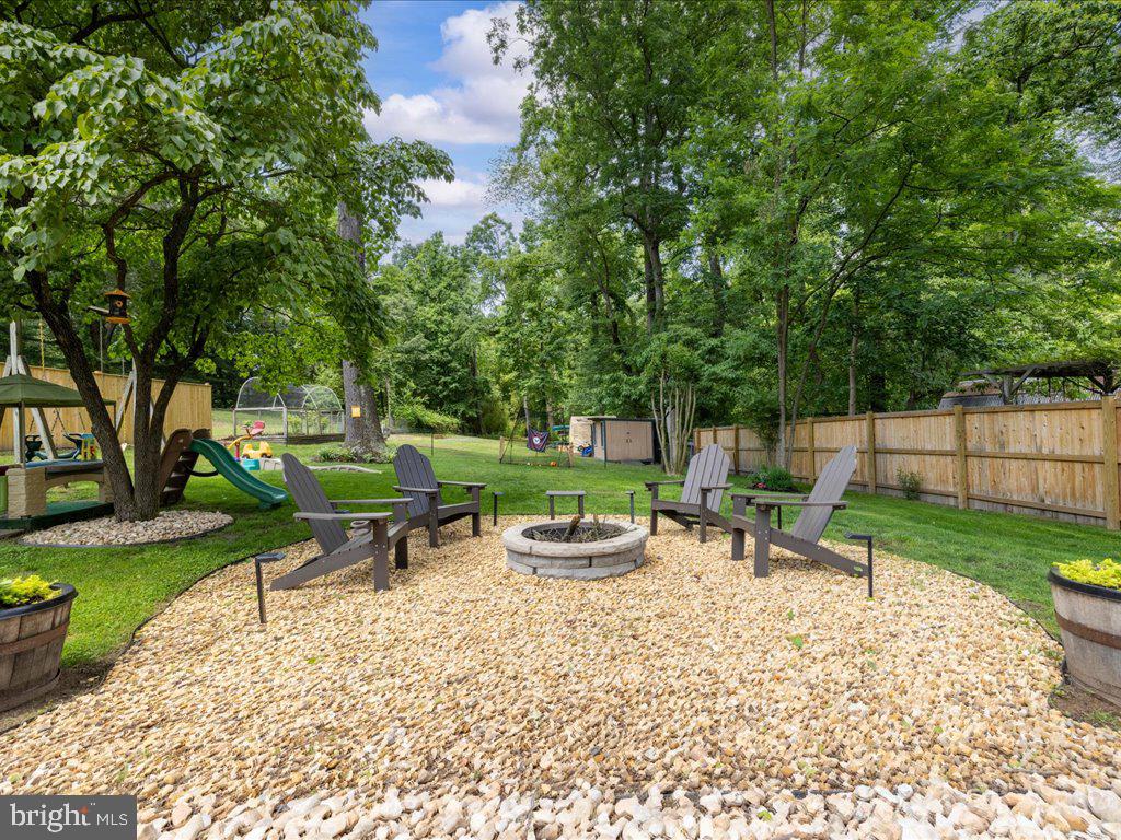 1823 Cedar Dr