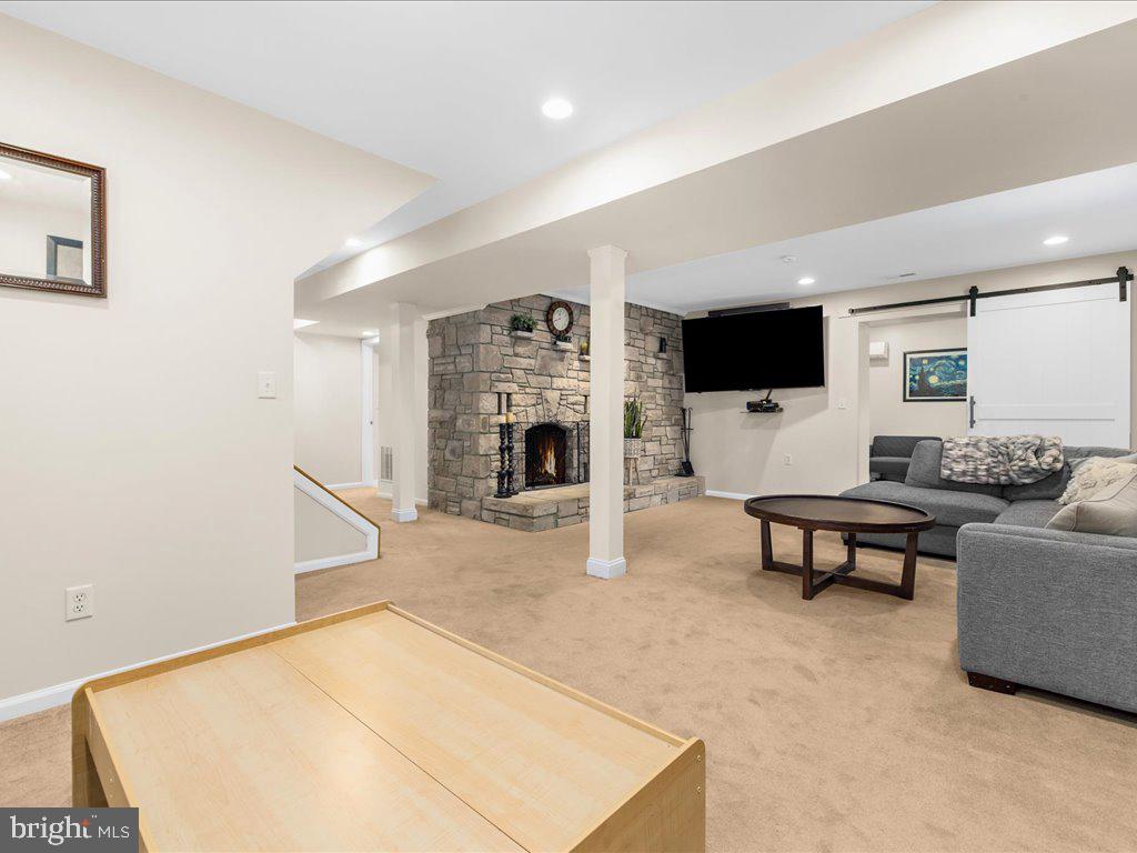 1823 Cedar Dr