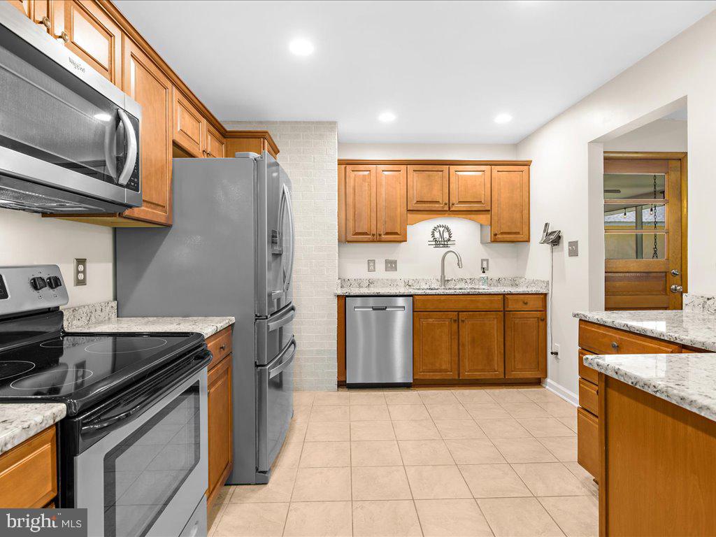 1823 Cedar Dr