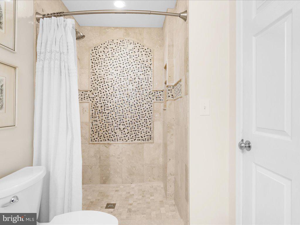 1823 Cedar Dr