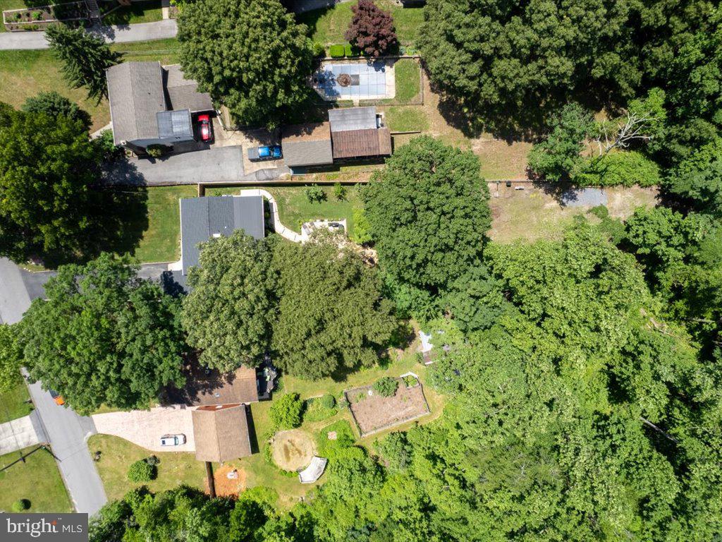 1823 Cedar Dr