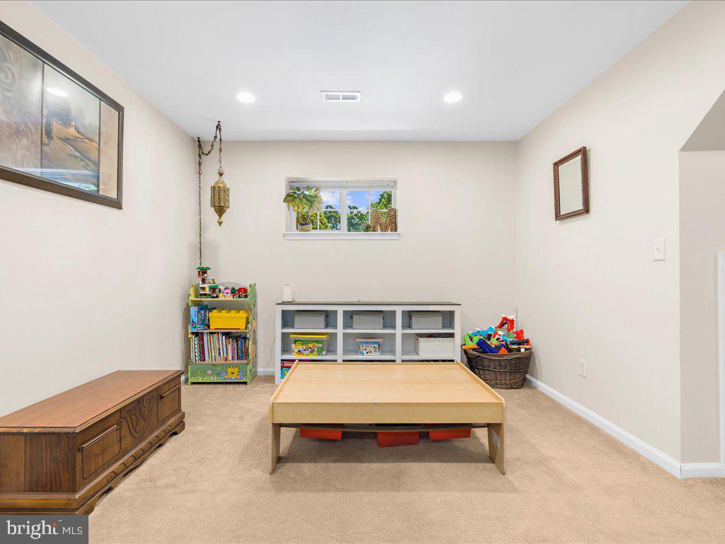 1823 Cedar Dr
