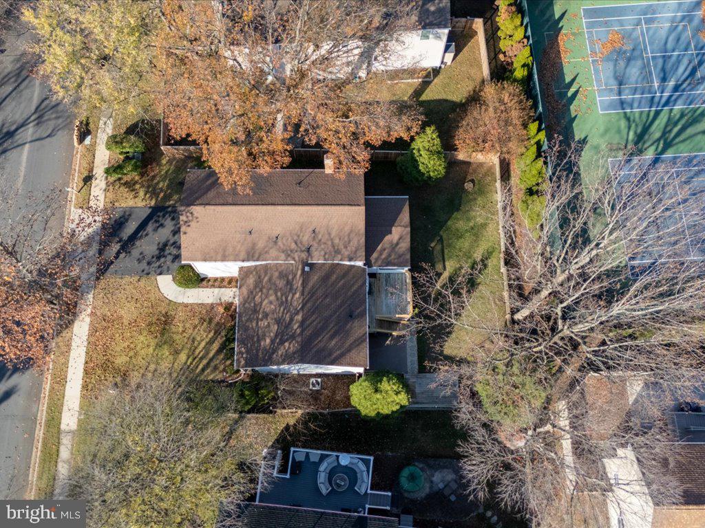 1733 Friar Ct